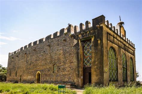  Zooming In on Axum: A Visual Journey Through Ethiopian Architecture!